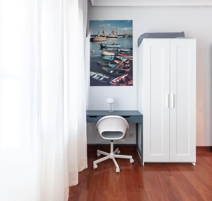 Acogedor Piso En .parking Privado * Santurtzi